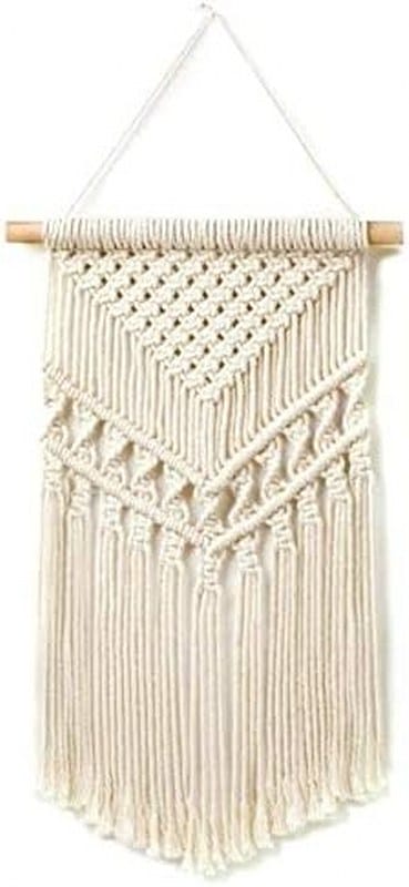 ديكور حائط صغير مصنوع يدويًا من المكرميه