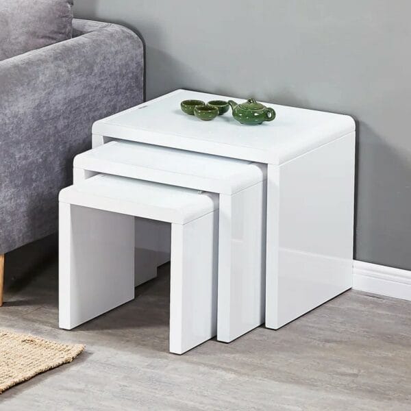 3- Piece Nest Of Tables With Smooth Top