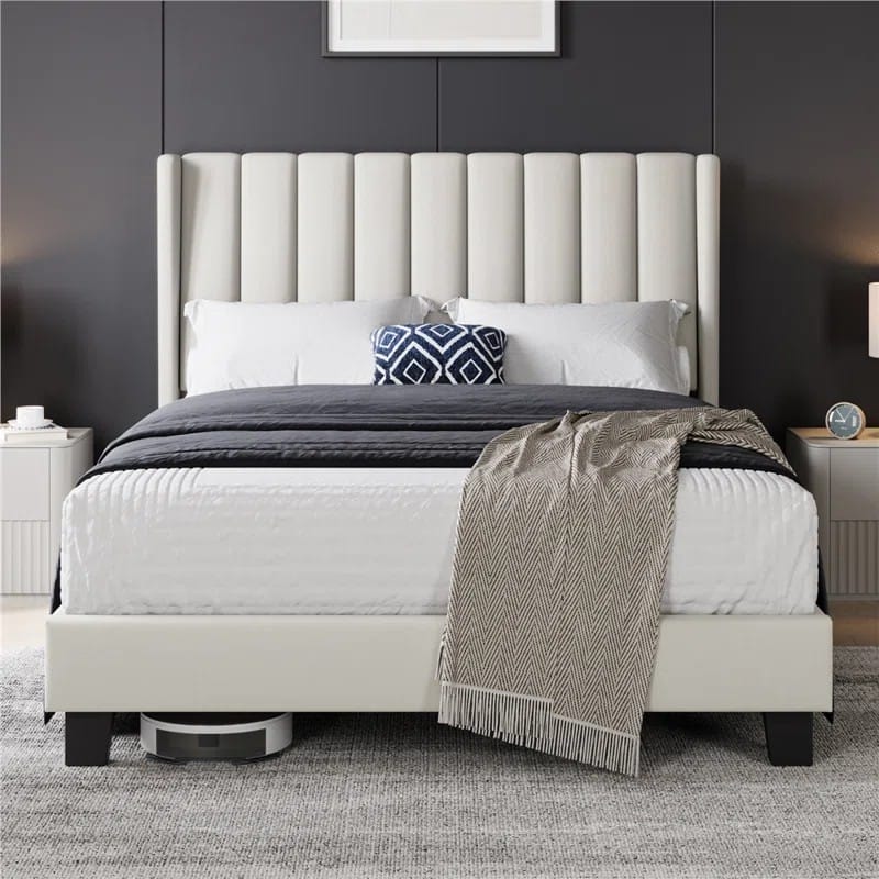 سرير مبطن مع لوحة رأس مطوية ذات قنوات